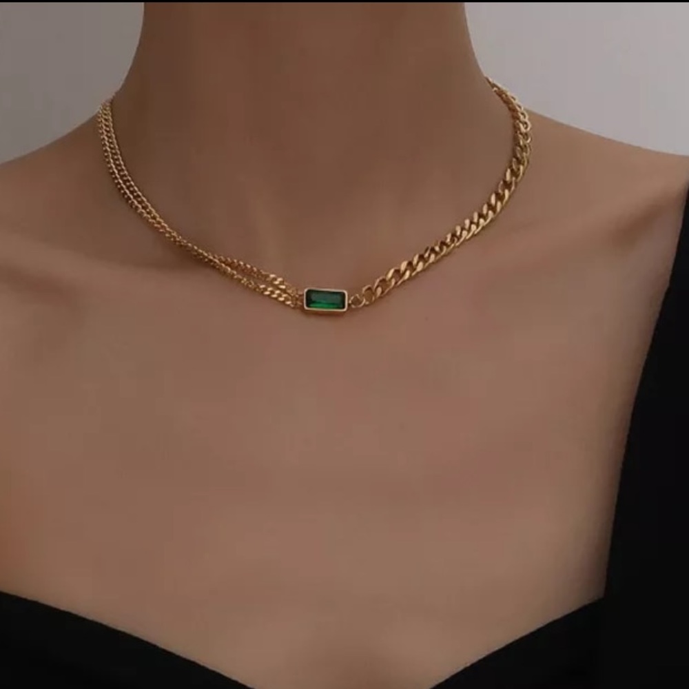 The Champion Necklace 18K Gold Plated Link Chain w Green gemstone - Picture 7 of 8